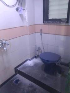 Common Bathroom Image of 850 Sq.ft 2 BHK Apartment / Flat for sale in RNA NG N G Garden, Kandivali West Mumbai for Rs. 14500000