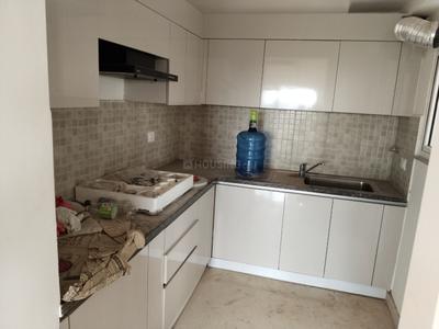 Kitchen Image of 612 Sq.ft 2 BHK Apartment / Flat for rent in Godrej Woods, Sector 43 Noida for Rs. 48000