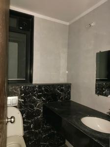 Common Bathroom Image of 1700 Sq.ft 3 BHK Apartment / Flat for rent in Lodha Palava Trinity A To C, Palava Phase 2 Thane for Rs. 41000
