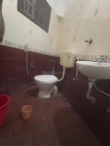 Bathroom Image of 1200 Sq.ft 2 BHK Apartment / Flat for rent in Velachery Chennai for Rs. 33000