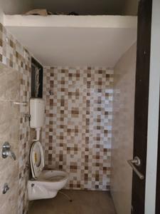 Common Bathroom Image of 930 Sq.ft 2 BHK Apartment / Flat for rent in DSS Mahavir Estella, Kasarvadavali Thane for Rs. 24000