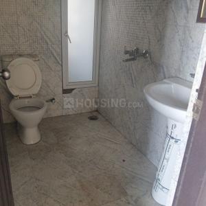 Bathroom Image of 769 Sq.ft 1.5 BHK Apartment / Flat for rent in Prateek Grand City, Siddharth Vihar Ghaziabad for Rs. 20000