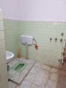 Bathroom Image of 1775 Sq.ft 3 BHK Apartment / Flat for rent in The Lucknow 1090 Apartment, Hazratganj Lucknow for Rs. 42500