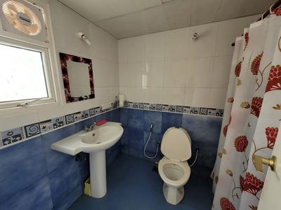 Bathroom Image of 900 Sq.ft 1 BHK Apartment / Flat for rent in Prestige Shantiniketan, Whitefield Bengaluru for Rs. 34000