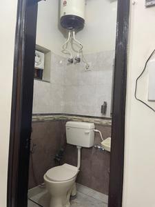 Bathroom Image of 360 Sq.ft 1 BHK Builder Floor for rent in Shalimar Bagh New Delhi for Rs. 20000