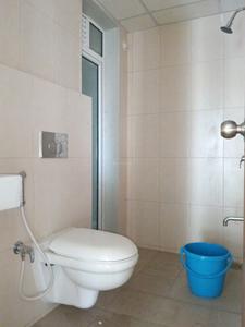 Common Bathroom Image of 1100 Sq.ft 3 BHK Apartment / Flat for rent in Kasarvadavali Thane for Rs. 36592