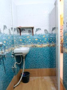 Common Bathroom Image of 850 Sq.ft 2 BHK Apartment / Flat for rent in Prime Tower by NS Construction, Joka Kolkata for Rs. 12000