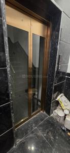 Bathroom Image of 1200 Sq.ft 3 BHK Builder Floor for rent in Swaraj Homes Gagan Vihar The Aviation Employees CGHS, Gagan Vihar New Delhi for Rs. 40000