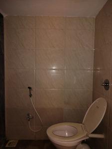 Common Bathroom Image of 700 Sq.ft 1 BHK Apartment / Flat for rent in Puraniks City Reserva Phase 1, Kasarvadavali Thane for Rs. 16002