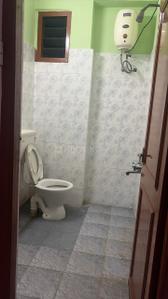 Bathroom Image of 750 Sq.ft 2 BHK Independent House for rent in Thiruvanmiyur Chennai for Rs. 25000