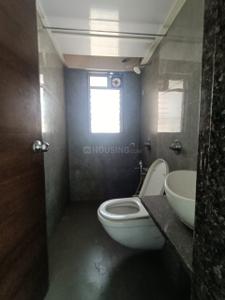 Bathroom Image of 1020 Sq.ft 2 BHK Apartment / Flat for sale in Veena Serenity, Chembur Mumbai for Rs. 16500000