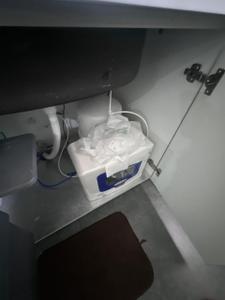 Bathroom Image of 559 Sq.ft 1 BHK Apartment / Flat for rent in Vyttila Kochi for Rs. 32000