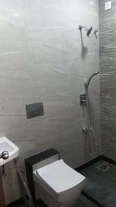 Bathroom Image of 700 Sq.ft 2 BHK Apartment / Flat for sale in Malad West Mumbai for Rs. 21500000