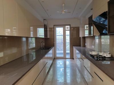 Kitchen Image of 3000 Sq.ft 4 BHK Builder Floor for sale in Sun City, Sector 54 Gurgaon for Rs. 39000000