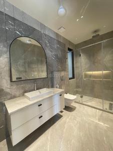 Bathroom Image of 1850 Sq.ft 3 BHK Builder Floor for sale in RWA Saket Block J, Saket New Delhi for Rs. 72500000