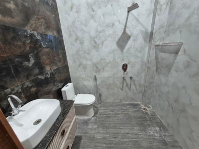 Bathroom Image of 1400 Sq.ft 2 BHK Builder Floor for rent in Sikandra Agra for Rs. 20000