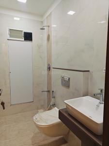 Bathroom Image of 810 Sq.ft 2 BHK Apartment / Flat for sale in Elegant Residency, Andheri East Mumbai for Rs. 19900000