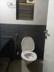 Bedroom Three Image of 1030 Sq.ft 2.5 BHK Apartment / Flat for rent in Matunga East Mumbai for Rs. 150000