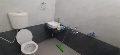 Bathroom Image of 400 Sq.ft 2 BHK Builder Floor for rent in Khema-Ka-Kuwa Jodhpur for Rs. 10000