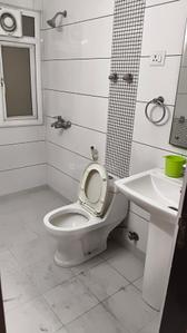 Image of 1340 Sq.ft 3 BHK Apartment / Flat for rent in Gulshan Ikebana, Sector 143, Noida for Rs. 33000