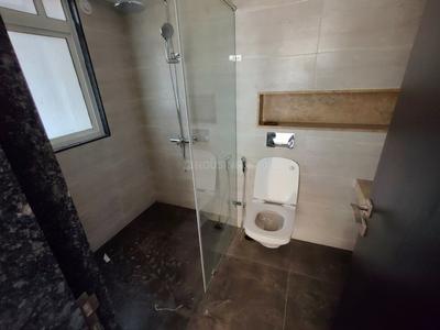 Bathroom Image of 2010 Sq.ft 4 BHK Apartment / Flat for rent in Kolte Patil 24k Stargaze, Bavdhan Pune for Rs. 80000
