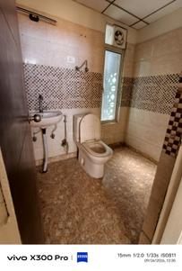 Bathroom Image of 1100 Sq.ft 2.5 BHK Apartment / Flat for sale in Divyansh Flora, Noida Extension Greater Noida for Rs. 11000000