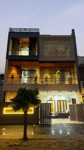 6 BHK Villa