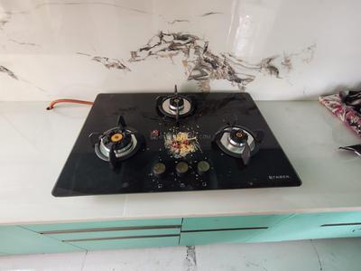 Kitchen Image of 1600 Sq.ft 2 BHK Apartment / Flat for rent in Sushant Golf City Lucknow for Rs. 30000