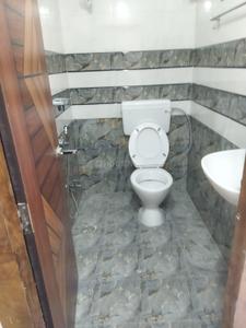 Bathroom Image of 1100 Sq.ft 2 BHK Builder Floor for rent in Financial District Hyderabad for Rs. 26000