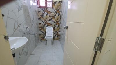Bathroom Image of 500 Sq.ft 1 BHK Independent House for rent in Singasandra Bengaluru for Rs. 22000