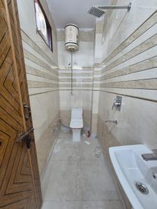 Image of 900 Sq.ft 2 BHK Apartment / Flat for rent in Vivek Vihar, New Delhi for Rs. 19000