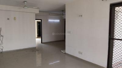 Living Room Image of 1968 Sq.ft 4 BHK Apartment / Flat for rent in Logix Blossom County, Sector 137 Noida for Rs. 45000