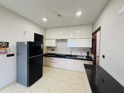 Kitchen Image of 1600 Sq.ft 3 BHK Apartment / Flat for rent in Radhe Infinity, Kudasan Gandhinagar for Rs. 46000