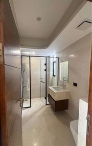 Bathroom Image of 2415 Sq.ft 3 BHK Apartment / Flat for sale in Central Park Flower Valley, Sector 33 Sohna for Rs. 23400000