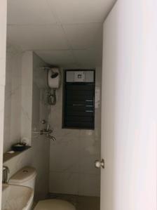 Common Bathroom Image of 938 Sq.ft 2 BHK Apartment / Flat for rent in Runwal Gardens Phase I, Dombivli East Thane for Rs. 18500