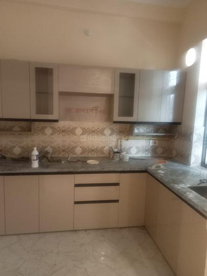 LDA Ratanlok Apartment Kitchen 1