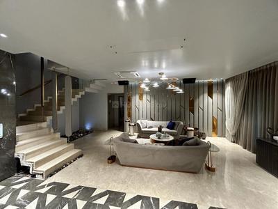 Hall Image of 6000 Sq.ft 6 BHK Independent House for sale in DLF City Phase 1, DLF Phase 1 Gurgaon for Rs. 160000000