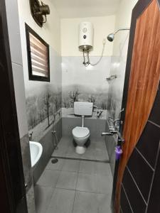 Bathroom Image of 1546 Sq.ft 3 BHK Builder Floor for rent in Mannivakkam Chennai for Rs. 26000