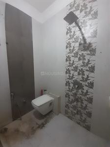Bathroom Image of 2000 Sq.ft 2 BHK Apartment / Flat for rent in R Sandesh The Rhythm, Shivaji Nagar Nagpur for Rs. 25000