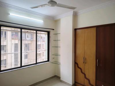 Bedroom Image of 1085 Sq.ft 3 BHK Apartment / Flat for rent in Dosti Maitri Gardens, Thane West Thane for Rs. 45000