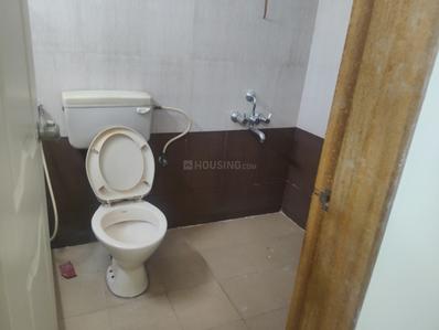 Bathroom Image of 1600 Sq.ft 3 BHK Apartment / Flat for sale in Kalaapi Meghvarsha, Warje Pune for Rs. 15500000
