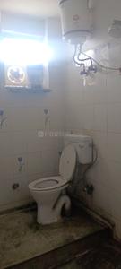 Bathroom Image of 160 Sq.ft 1 RK Apartment / Flat for rent in Mahipalpur New Delhi for Rs. 17000