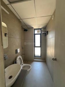 Bathroom Image of 3260 Sq.ft 4 BHK Apartment / Flat for rent in Adani Paarijat, Shantigram Ahmedabad for Rs. 68000