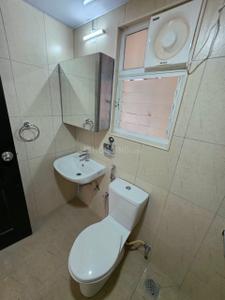 Bathroom Image of 888 Sq.ft 2 BHK Apartment / Flat for rent in Shriram WYT Field, Bommenahalli Bengaluru for Rs. 33000