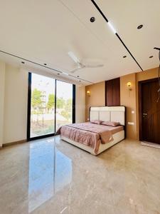 Bedroom Image of 4000 Sq.ft 4 BHK Builder Floor for sale in Ansal Esencia, Sector 67 Gurgaon for Rs. 32000000
