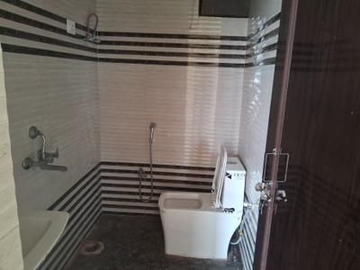 Image of 1300 Sq.ft 3 BHK Apartment / Flat for rent in Aliganj, Lucknow for Rs. 16000