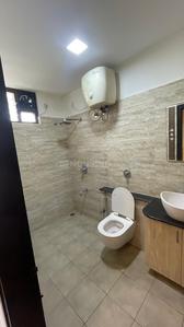 Bathroom Image of 2000 Sq.ft 3 BHK Apartment / Flat for rent in Frazer Town Bengaluru for Rs. 80000
