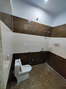 Bathroom Image of 1800 Sq.ft 3 BHK Builder Floor for rent in Nishchal Homes, Canal Road Dehradun for Rs. 44000