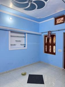Hall Image of 600 Sq.ft 2 BHK Independent House for rent in Rajajipuram Lucknow for Rs. 8000