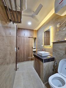 Bathroom Image of 720 Sq.ft 1 BHK Builder Floor for rent in DLF Hamilton Court, DLF Phase 4 Gurgaon for Rs. 63000